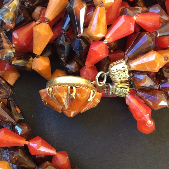 1970s torsade necklace in autumn colors. Gorgeous! - Picture 5 of 6